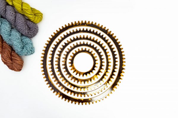 "Sprocket Science" Gear Looms – Made in Canada - Image 4